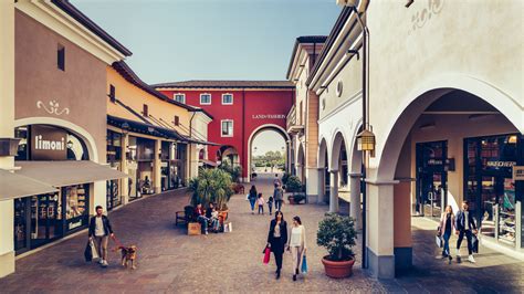 outlet burberry bergamo|FranciaCorta Outlet Village .